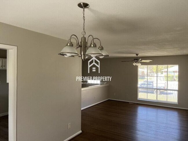 Foto del edificio - 7809 Charlotte Dr SW