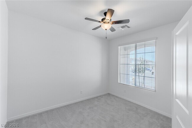 Foto del edificio - 7721 Weekes Ct