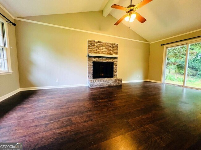 Foto del edificio - 3151 Sandy Plains Rd
