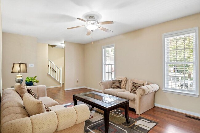 Building Photo - 4 Bedroom Home -Ashbrook Subdivision-Cosby...