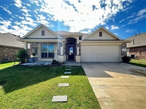 Building Photo - 1313 Forest Haven Dr