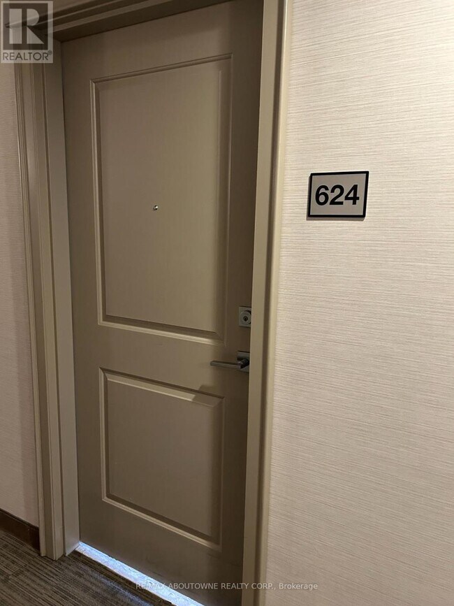 Photo du bâtiment - 2486 Old Bronte Rd