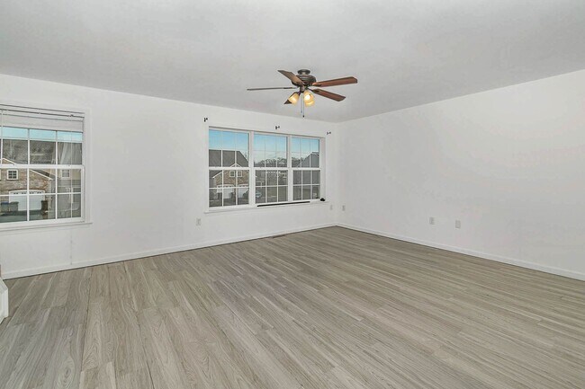 Foto del edificio - 425 Eisenhower Dr