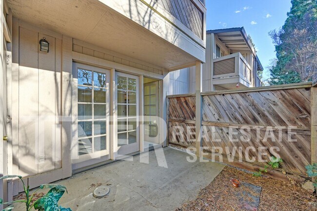 Foto del edificio - 7711 Juan Way