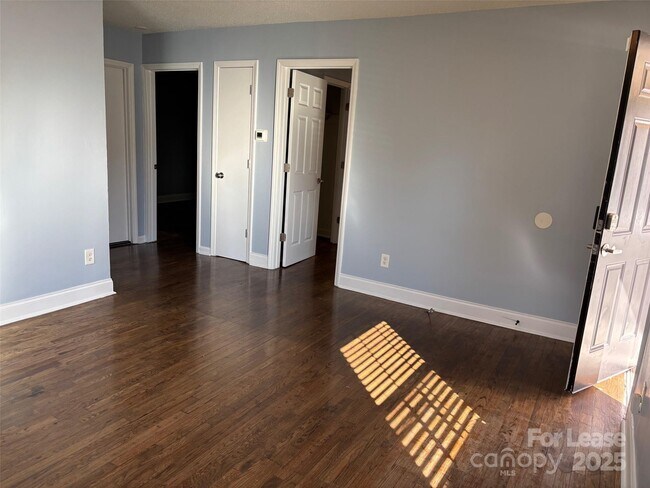 Foto del edificio - 3512 Jonquil St