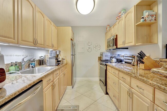 Foto del edificio - 7935 SW 86th St