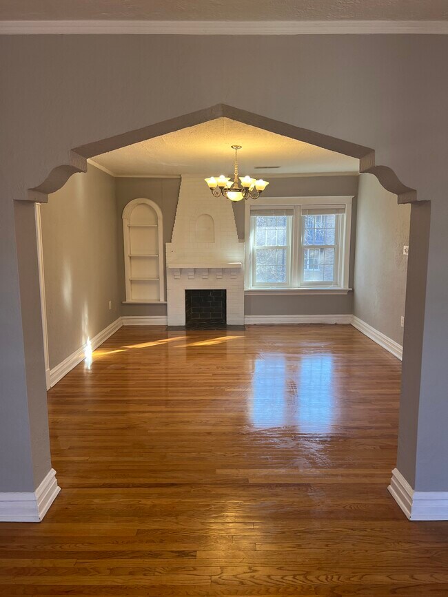 Building Photo - 7207 Amherst Ave