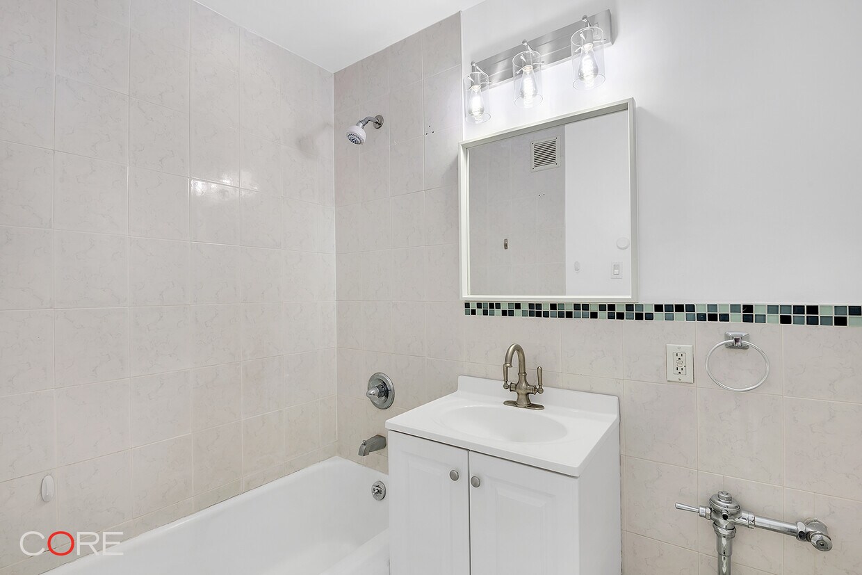 3730 73rd St Unit 3H, Queens, NY 11372 Room for Rent in Queens, NY