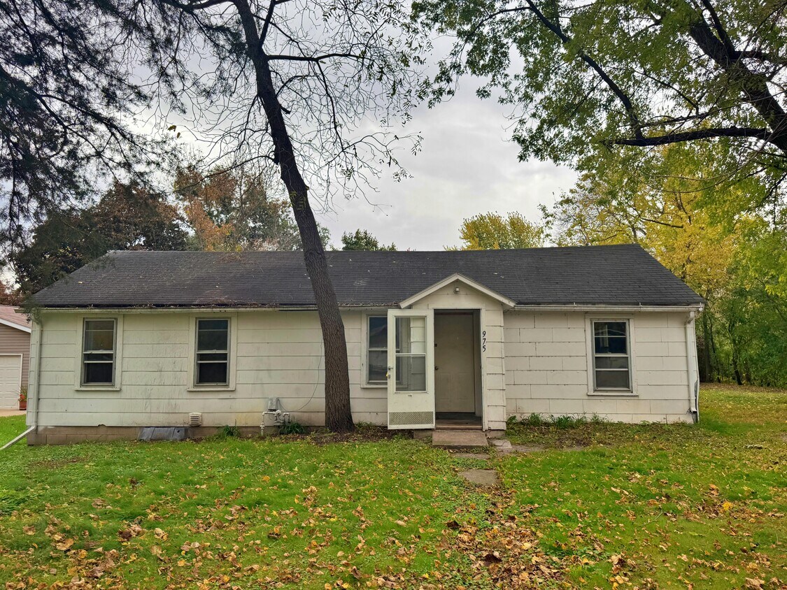 Foto principal - 975 S Armstrong Ave