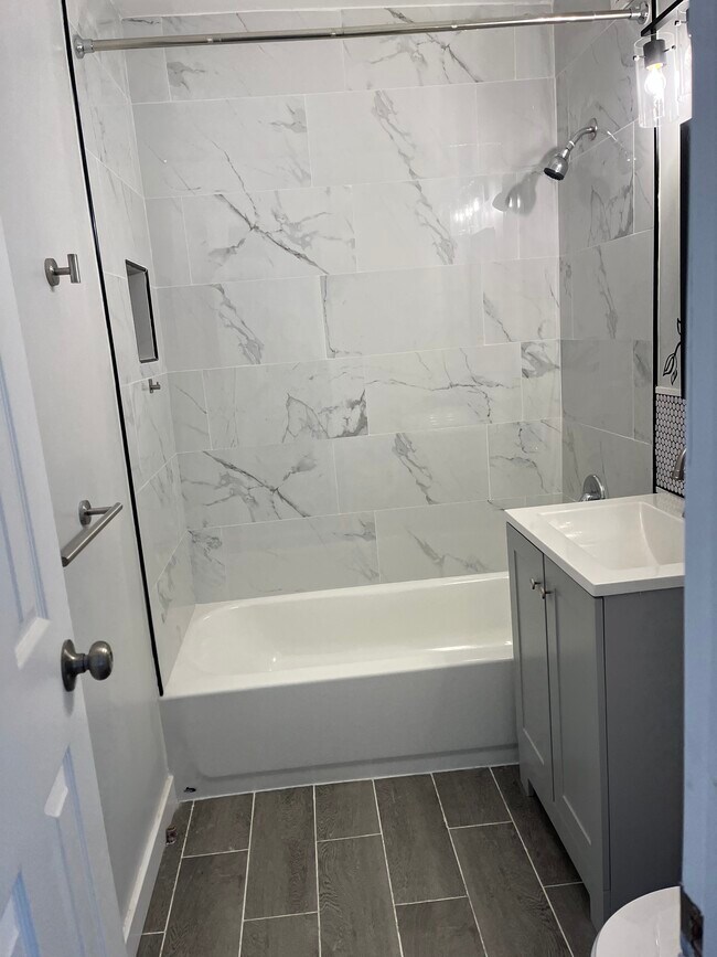 Foto del edificio - 1463B 68th St