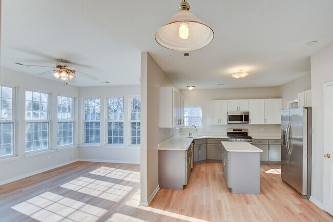 Foto del edificio - 2112 Seastone Trce