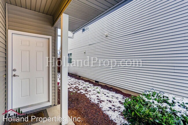 Building Photo - 4 br, 2.5 bath House - 653 N 20th Place