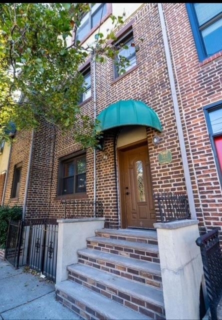 Foto principal - 583 Gregory Ave