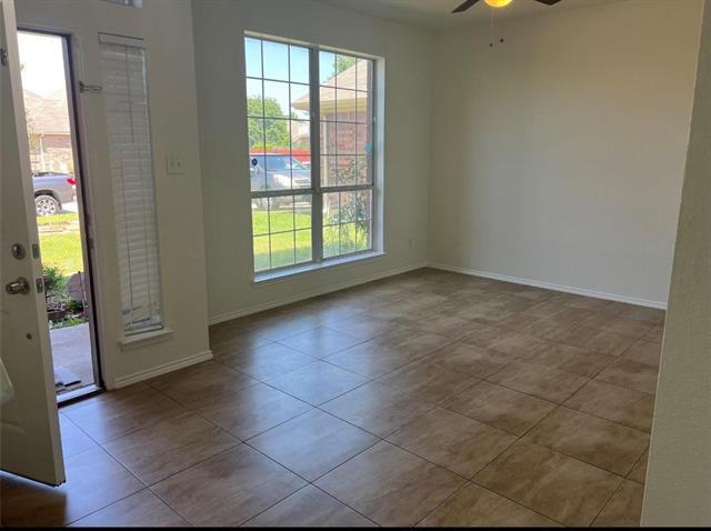 Foto del edificio - 2400 Rushing Springs Dr