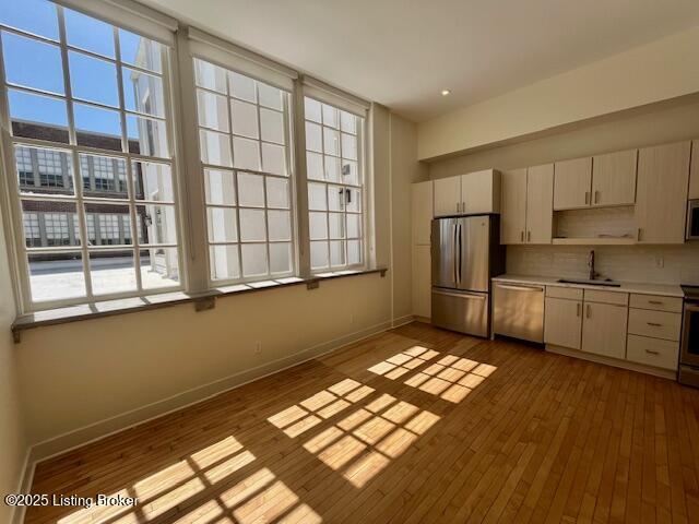 Building Photo - 1810 Sils Ave