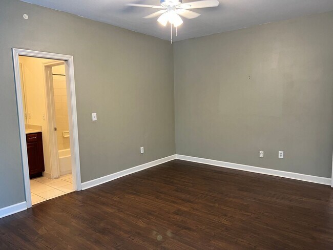 Foto del edificio - 320 Old Hickory Blvd