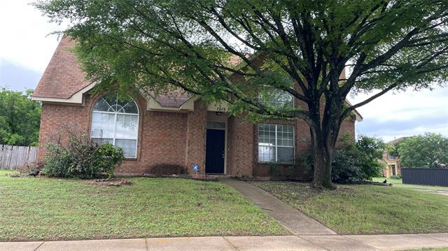 Primary Photo - 1215 White Dr