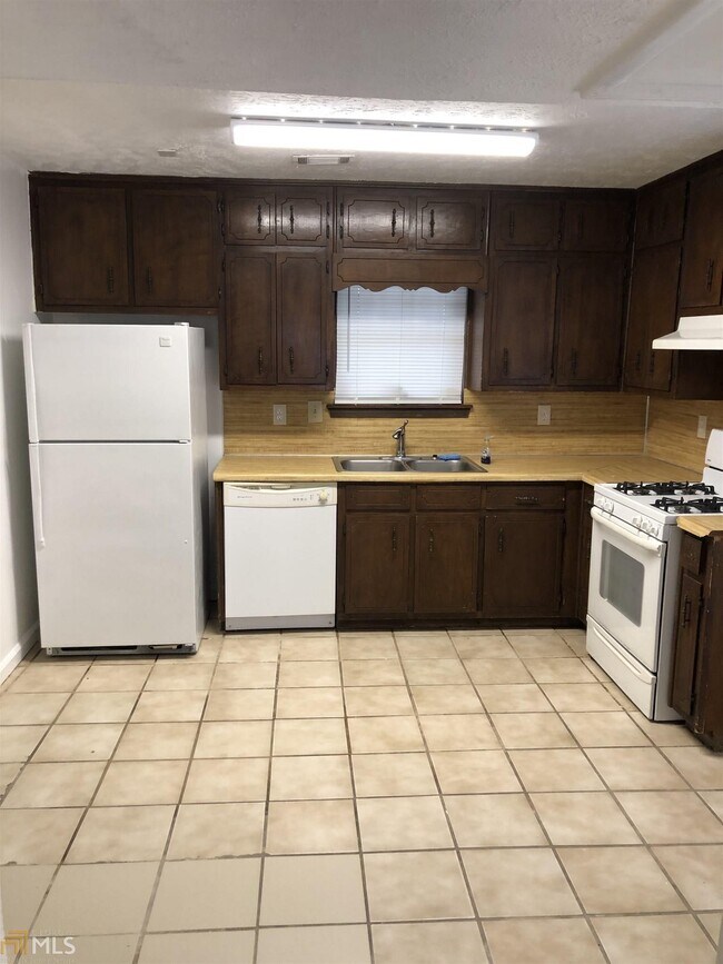 Foto del edificio - 1164 Oak Villas Ct NW