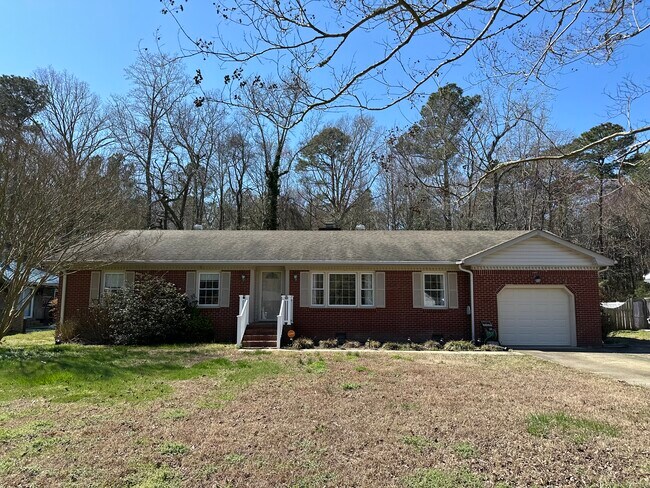 Foto del edificio - 15394 Rollingwood Dr