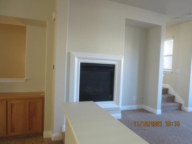 Building Photo - 3 bedroom in Santa Rosa CA 95409