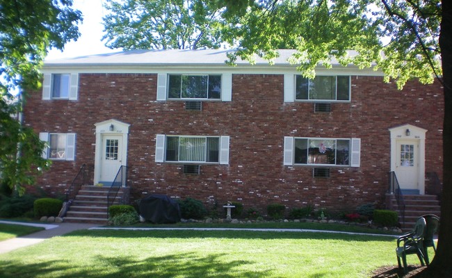 Building Photo - Rutgers Village Apartments