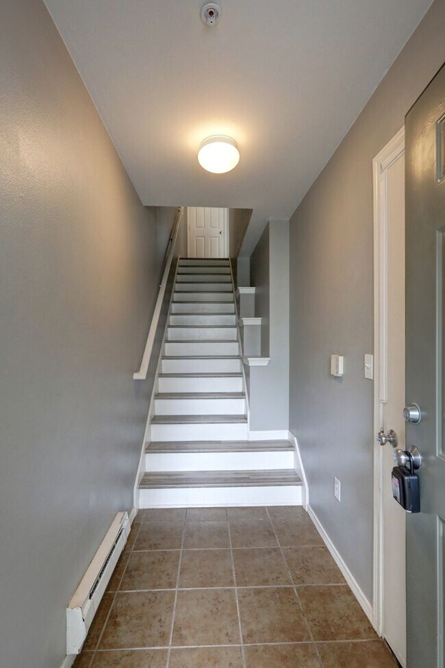 Foto del edificio - Newer 2 bedroom Townhome in Lynnwood