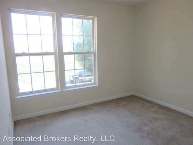 Building Photo - 3 br, 2.5 bath House - 2064 Lockwood Drive