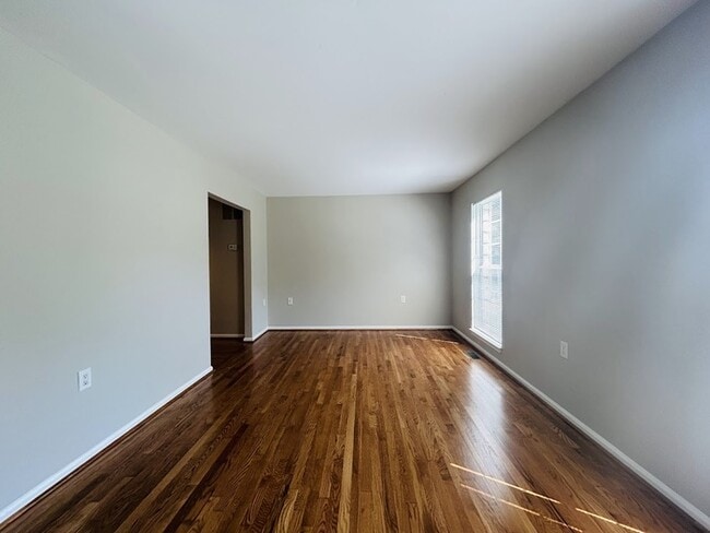 Building Photo - 3503 Aviary Way