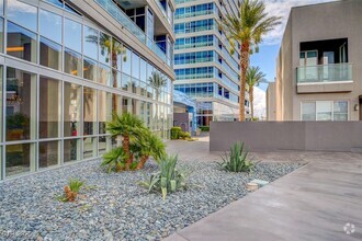 Building Photo - 4575 Dean Martin Dr
