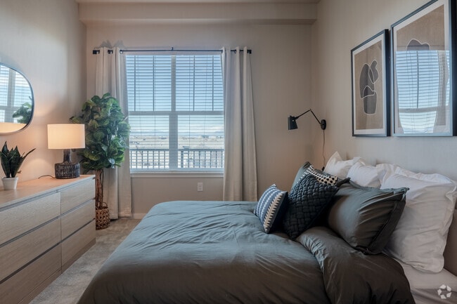 1BR, 1BA - 675SF - Incline 45