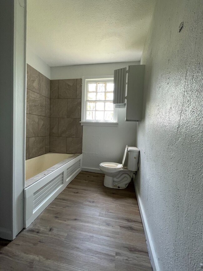 Foto del edificio - 2741 Essex St