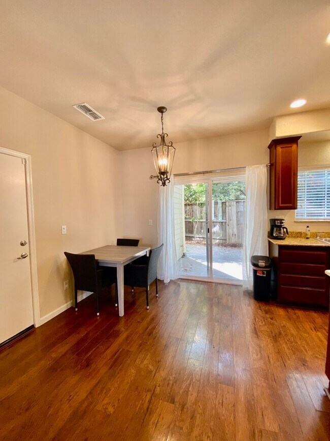 Foto del edificio - 329 Messina Terrace