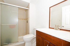 Foto del edificio - 9445 Kenton Ave