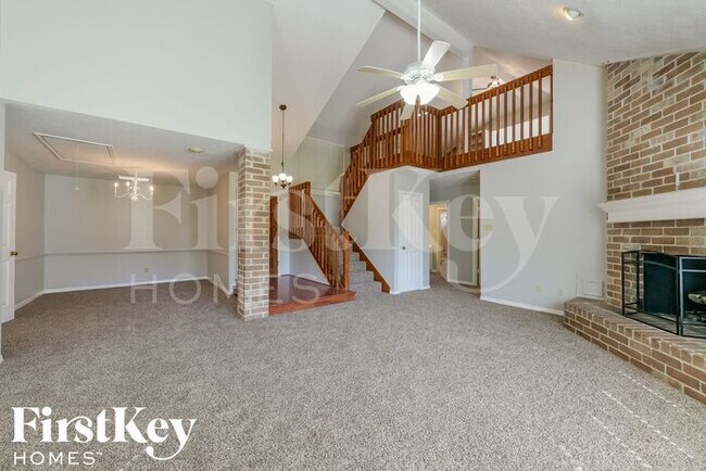 Building Photo - 14111 Blazey Dr