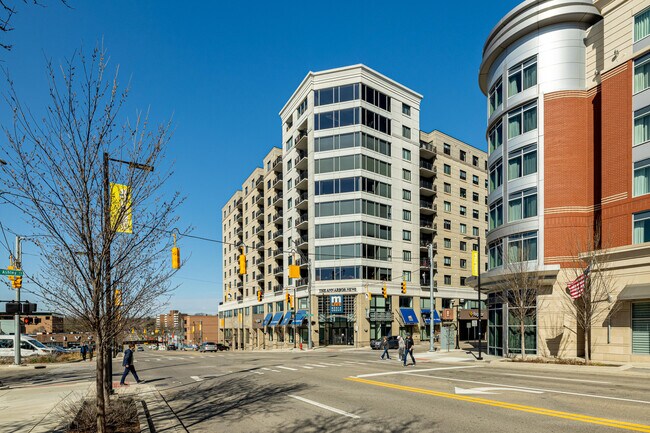 Foto del edificio - 111 N Ashley St