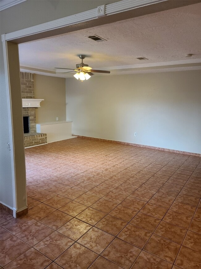 Building Photo - 7331 Mundare Ln