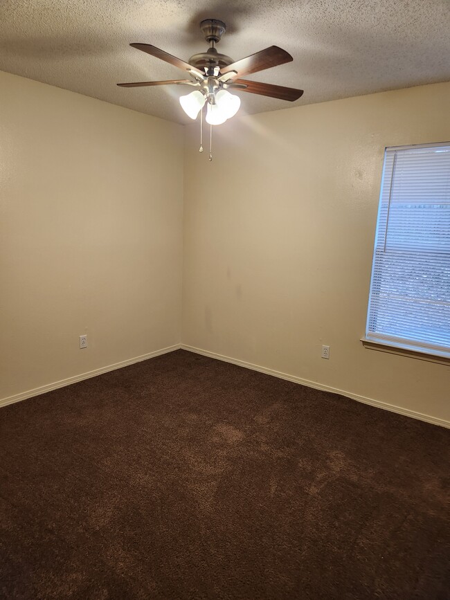 Building Photo - 7551 Northpointe Blvd