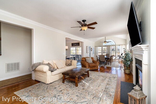 Foto del edificio - 5 br, 3 bath House - 220 Chandeleur Dr