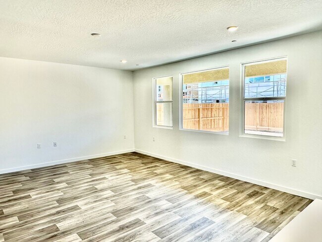 Foto del edificio - BRAND NEW 4/3 Lennar near Clovis East