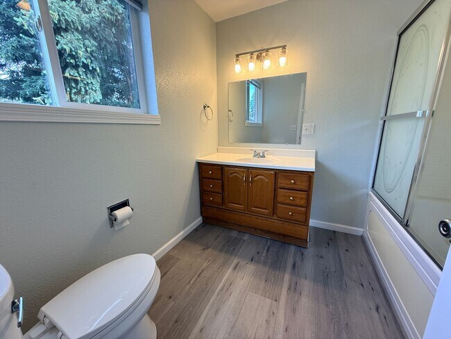 Foto del edificio - Newly renovated 1892sqft 4-bedroom, 3-bath home in Portland,