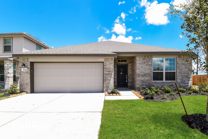 Primary Photo - 704 Willow Harbor Ln