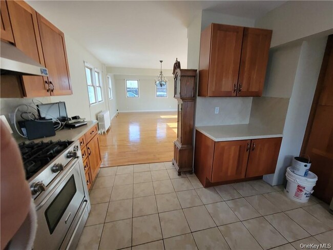 Building Photo - 130 Locust Ave