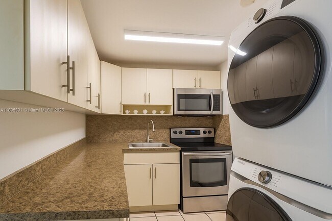 Foto del edificio - 3925 SW 88th Pl