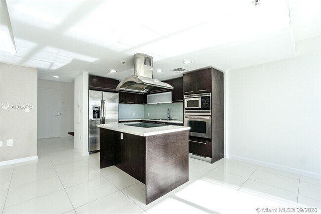 Foto del edificio - 7928 East Dr