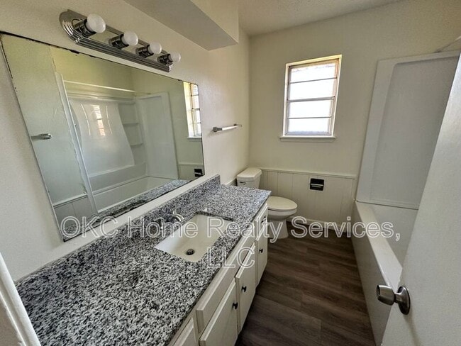 Photo - 421 NW 89th St House