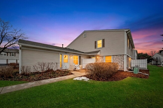 Foto del edificio - 1033 Glouchester Harbor