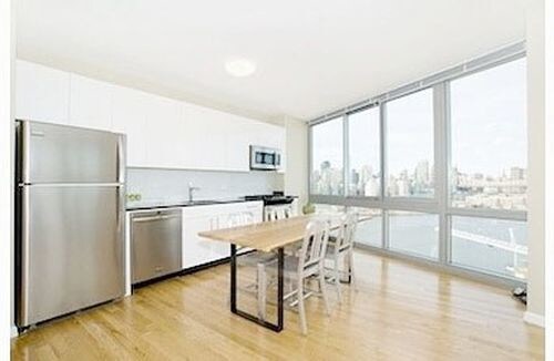 Foto del edificio - 4707 Center Blvd
