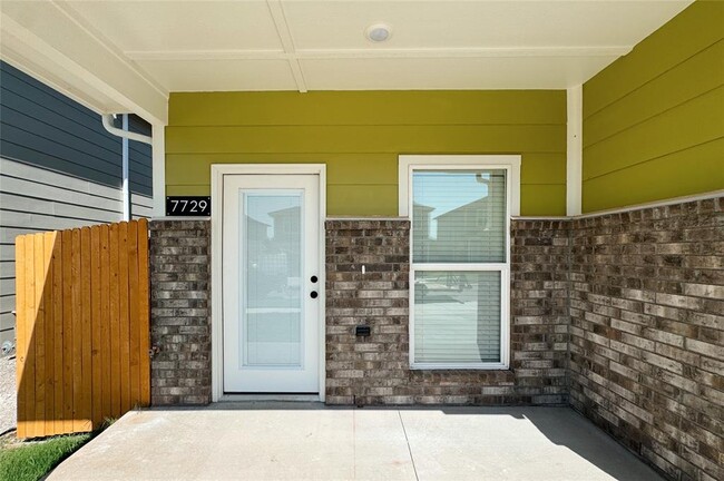Foto del edificio - 7729 Westhall Pl