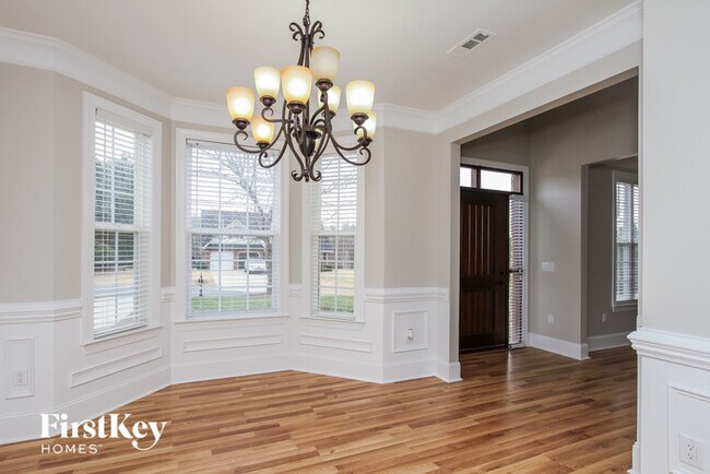 Foto del edificio - 7285 Drury Ln