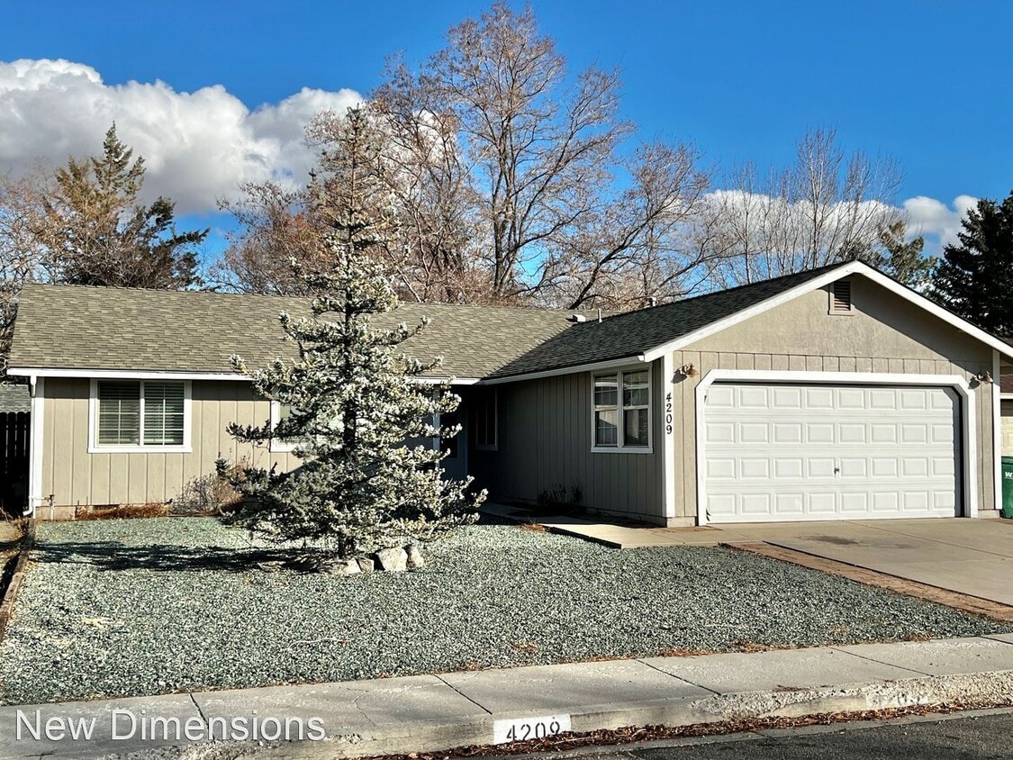 3 br, 2 bath House 4209 Midas Way House Rental in Carson City, NV
